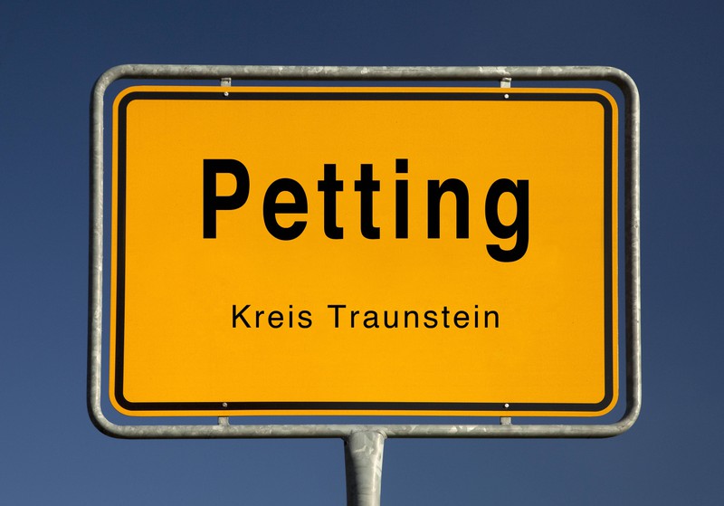 Der Ort "Petting" liegt in Deutschland.