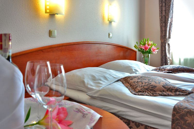 Deshalb sollten wir auf gar keinen Fall unsere Zahnbürste offen im Hotelzimmer liegen lassen!
