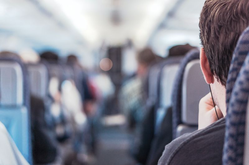Diese 4 Tipps erhöhen Deine Chance einen Fluzeugabsturz zu überleben