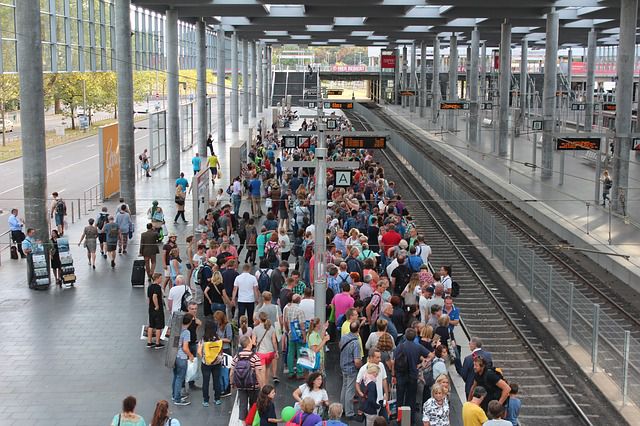 Diese 10 Betrugs-Methoden können einen im Urlaub erwarten