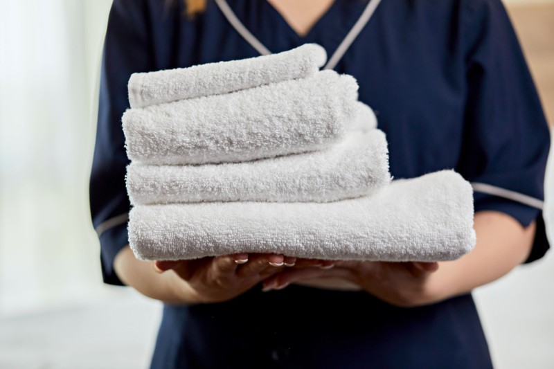 Darf man im Hotel einfach den Bademantel oder die Handtücher einstecken?