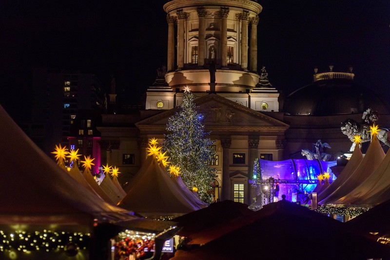 Der Berliner Weihnachtsmarkt ist natürlich ebenfalls einer der bekanntesten in Deutschland.