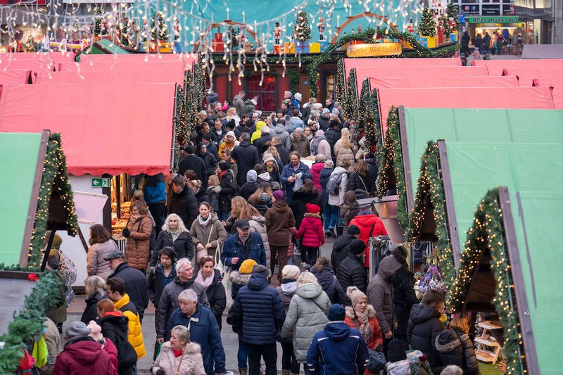 Der Weihnachtsmarkt in Essen hat ganze 250 Stände zur Auswahl.