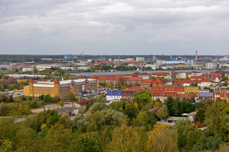 Dieses Bild zeigt die deutsche Stadt Bitterfeld, die es auf unsere Liste geschafft hat.
