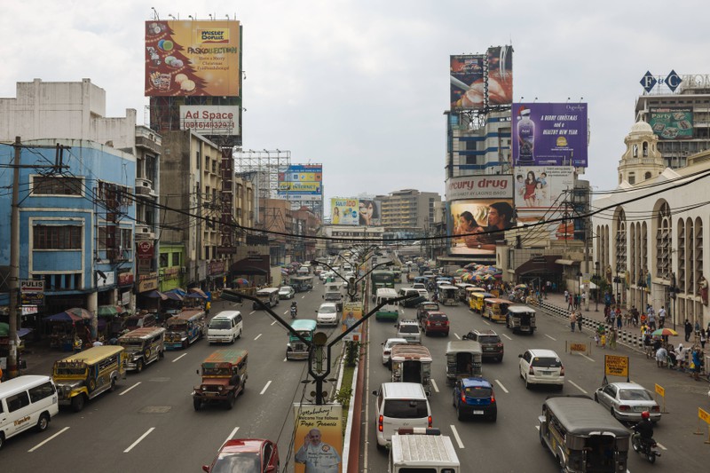 Manila ist nicht für deine Schönheit berühmt, eher für seine brechend vollen Straßen.