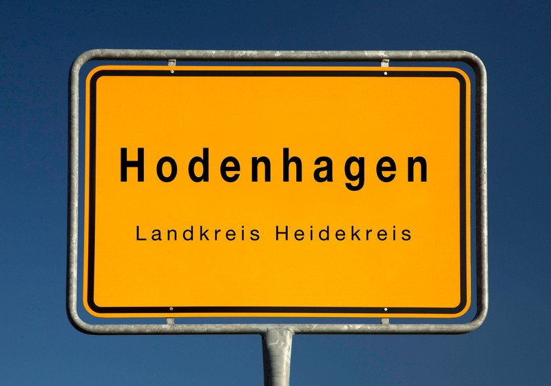 Es gibt in Deutschland eine Gemeinde, die nennt sich Hodenhagen.