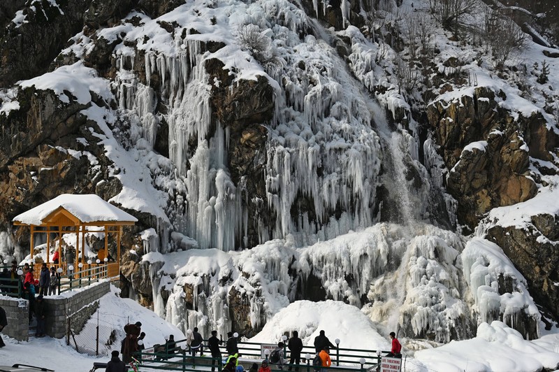 Auch im Himalaja Gebirge kann man natürlich Ski fahren.