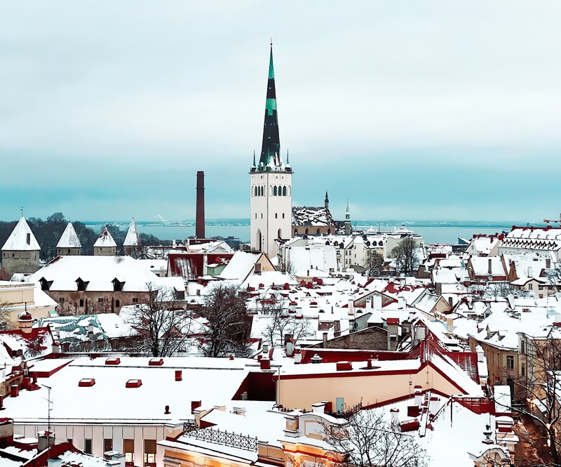 Tallinn ist zwar kein Geheimtipp mehr, aber im winterlichen Schneeglanz wirkt die Altstadt wie aus einem Märchen.