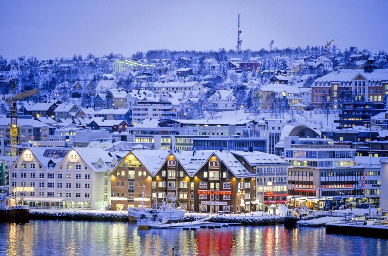 Tromsø, ganz oben in Norwegen, ist im Winter einfach magisch. Naturliebhaber fühlen sich hier sicher wohl.