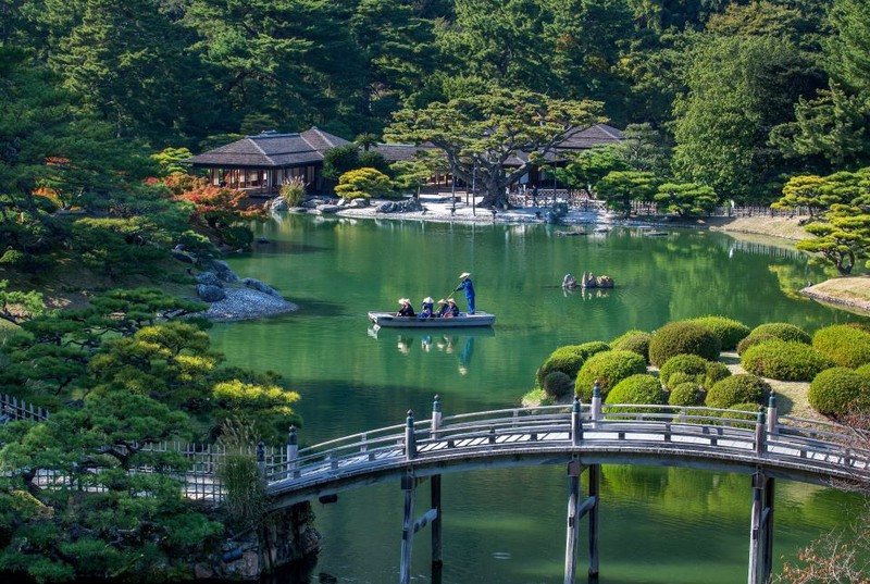 Die Verbindung zwischen Moderne und Tradition symbolisiert das Land Japan perfekt