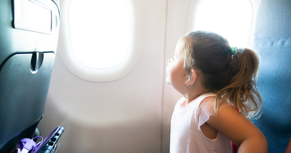 Fliegen mit Kleinkind: Diese Tipps solltest du beachten