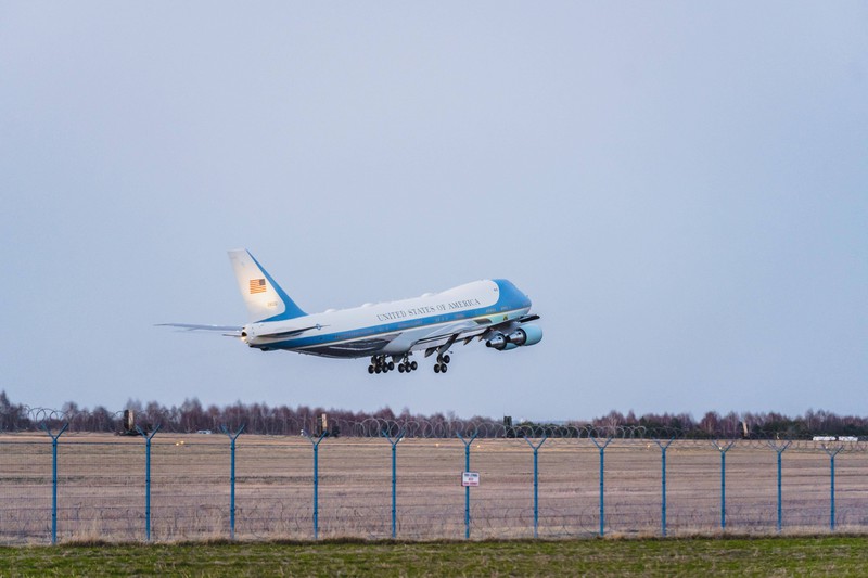 US-Präsidenten reisen immer in einer Air Force One an.