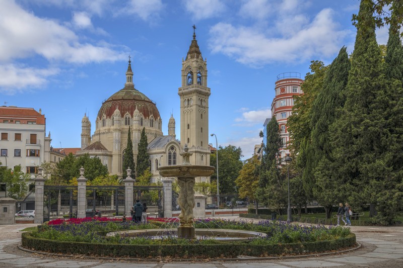 Zu sehen ist die Stadt Madrid in Spanien.