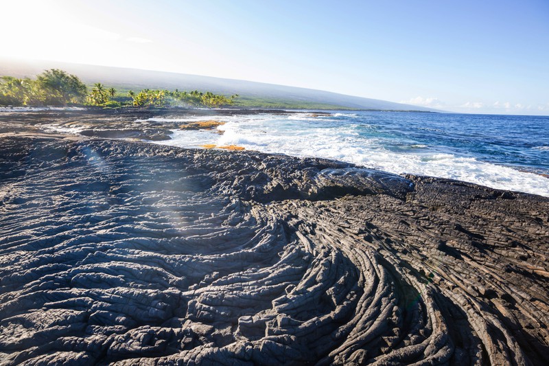 Der schwarze Strand von Kilauea ist sehr gefährlich.