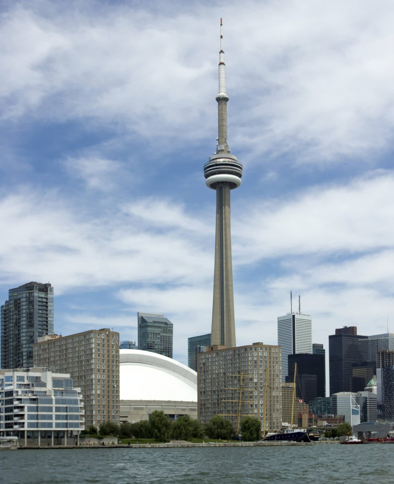 Der CN Tower ist das Wahrzeichen von Toronto.