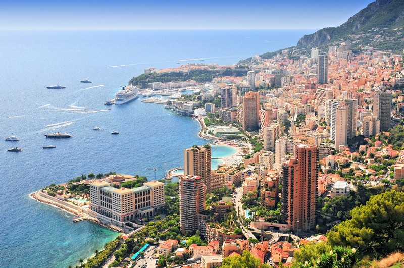 Monte Carlo ist ein bekannter Ort für Urlaub von Reichen.