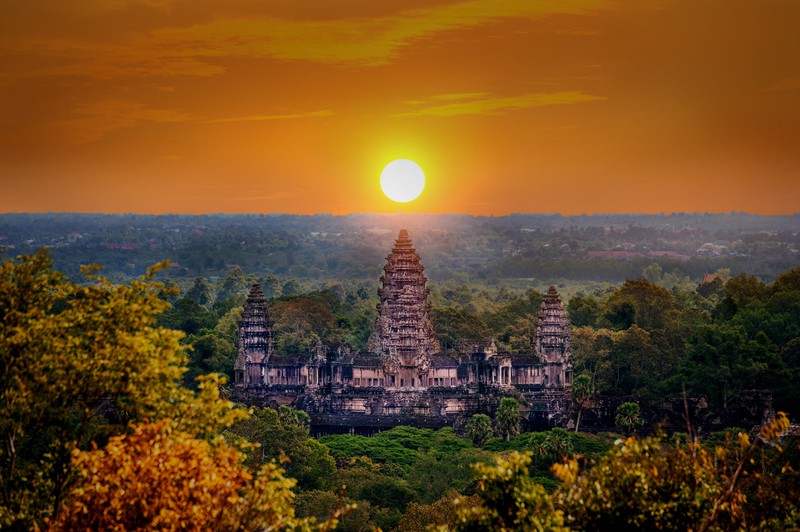 Falls du den Sonnenuntergang in Angkor Wat noch nicht gesehen hast, wird das für dich sicher ein unvergessliches Erlebnis.