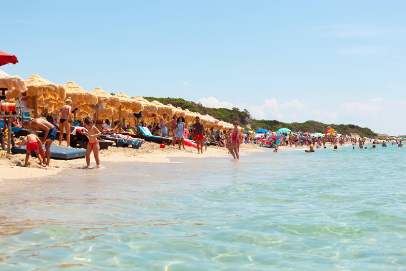 Punta Prosciutto Strand ist vor allem durch das klare Wasser berühmt geworden.