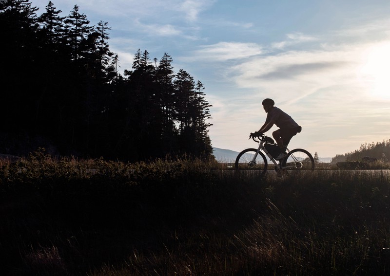 Fahrradbegeisterte Menschen nehmen gerne mal das Fahrrad in ihrem Urlaub mit oder legen ganze Strecken damit zurück