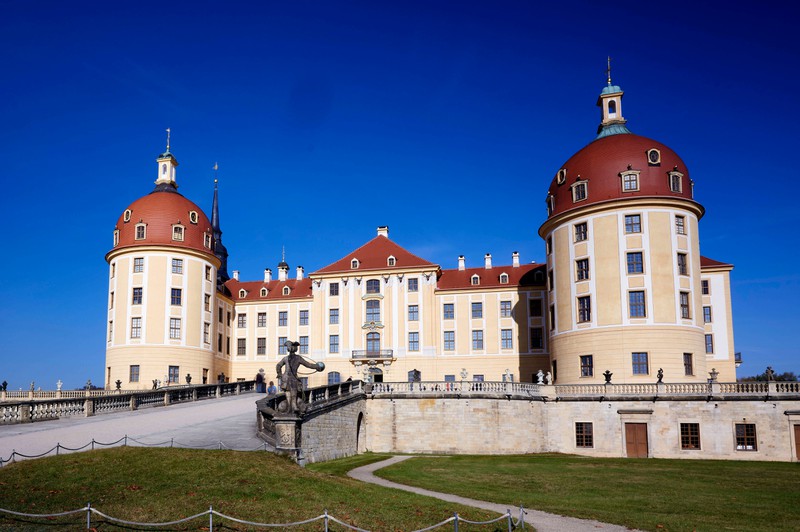 Gerade wegen seiner Ästhetik war Schloss Moritzburg Drehort einiger Märchenfilme.