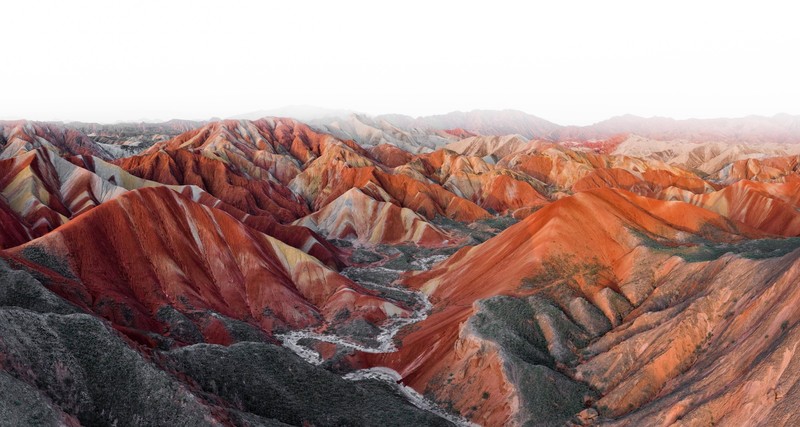Die Farben des Danxia-Gebirges solltest du dir nicht entgehen lassen!
