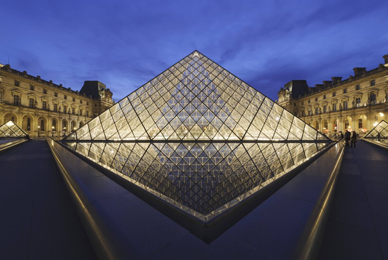 Am Louvre führt in Paris kein Weg vorbei.