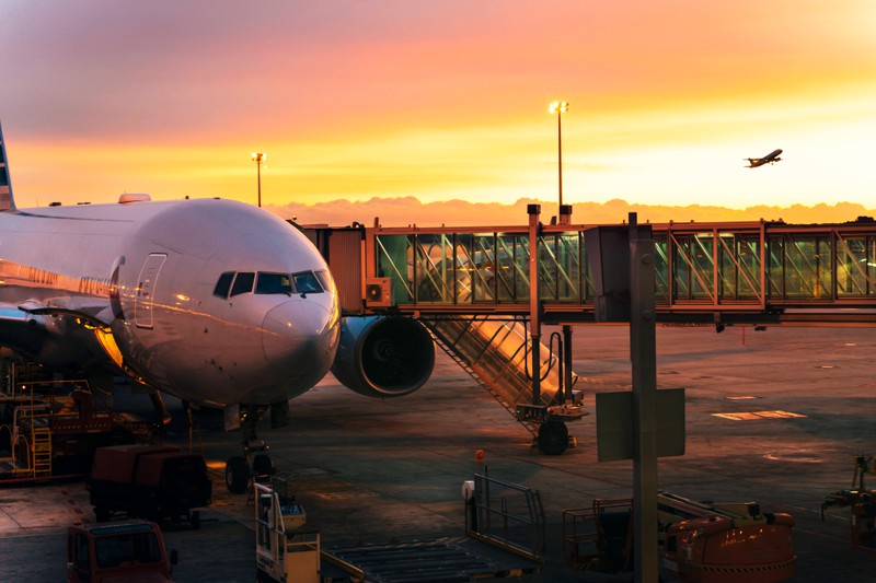 So überlebst du einen Langstreckenflug