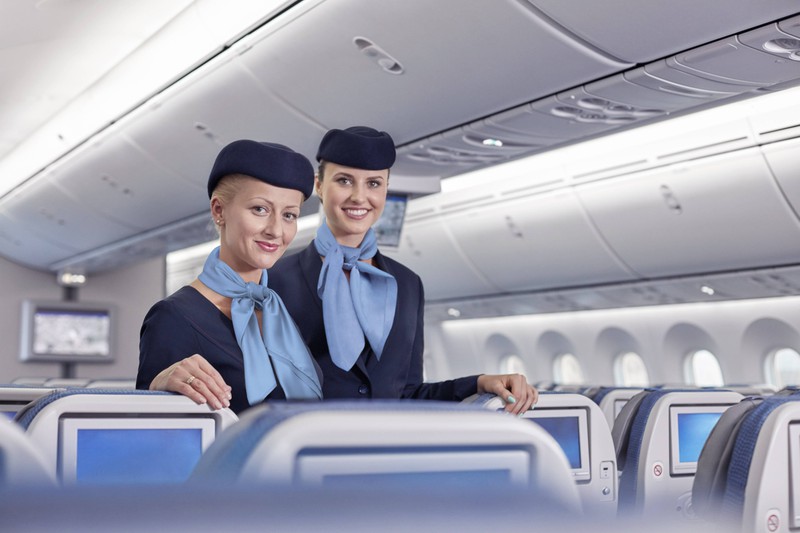 So überlebst du einen Langstreckenflug