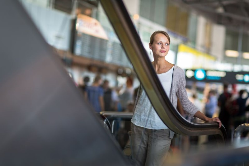 So überlebst du einen Langstreckenflug