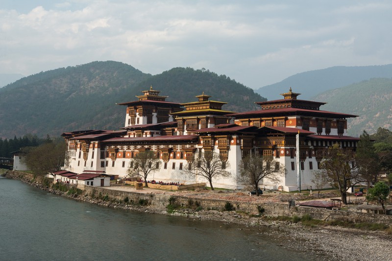 der Punakha-Dzong ist nur eines von vielen Sehenswürdigkeiten in Bhutan.
