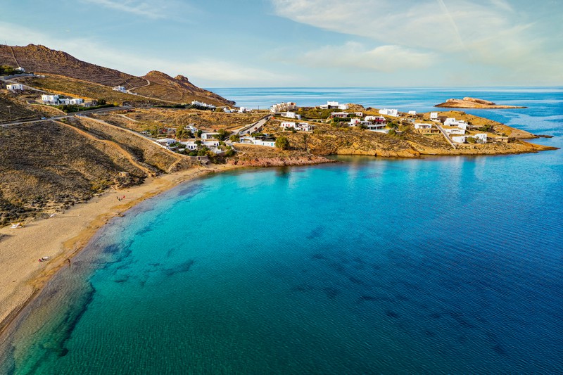 Dieses Bild zeigt die Insel Mykonos in Griechenland, die zu den schönsten Urlaubszielen zählt.