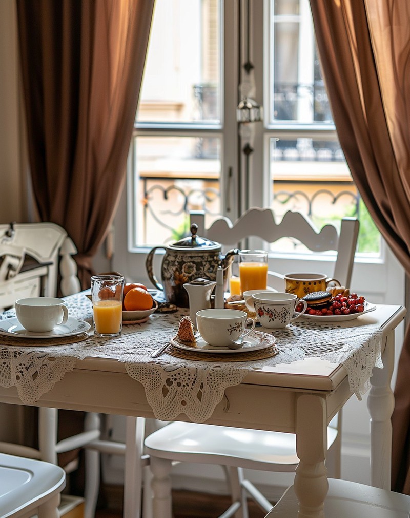 Oft ist es günstiger, direkt im Hotel zu frühstücken, anstatt jeden Morgen zum Bäcker zu rennen und sich ein Brötchen zu kaufen.