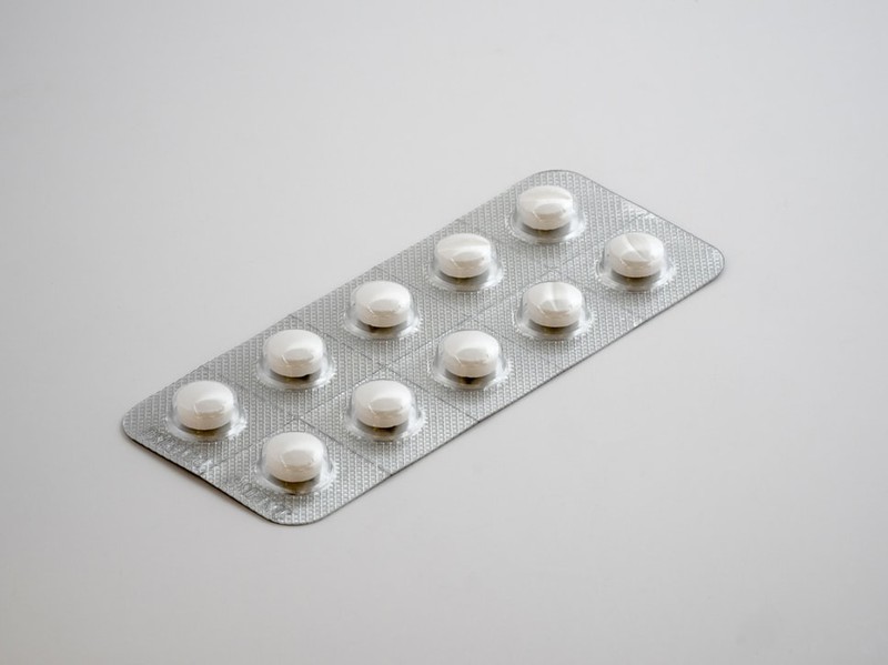 Tabletten, die im Bus gegen Reiseübelkeit helfen können