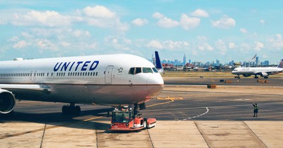 Langstreckenflüge überstehen: 10 Tipps, die du beim Fliegen beachten solltest