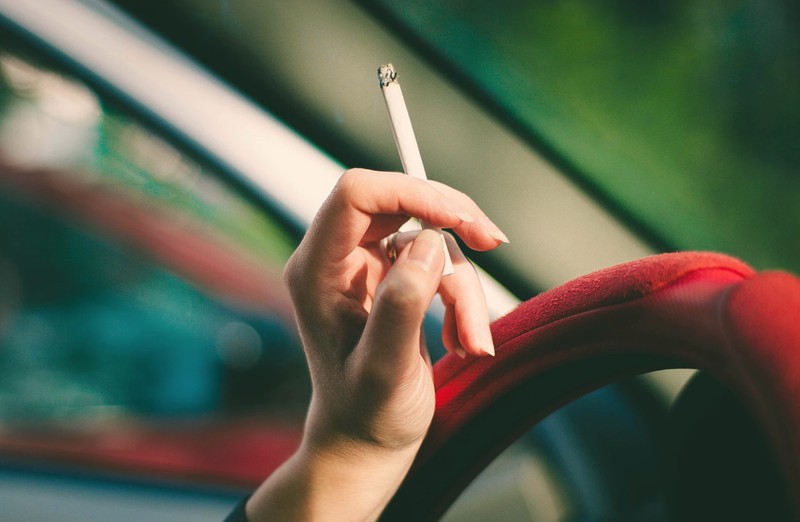 Rauchen reduzieren, um beim solo traveling zu sparen