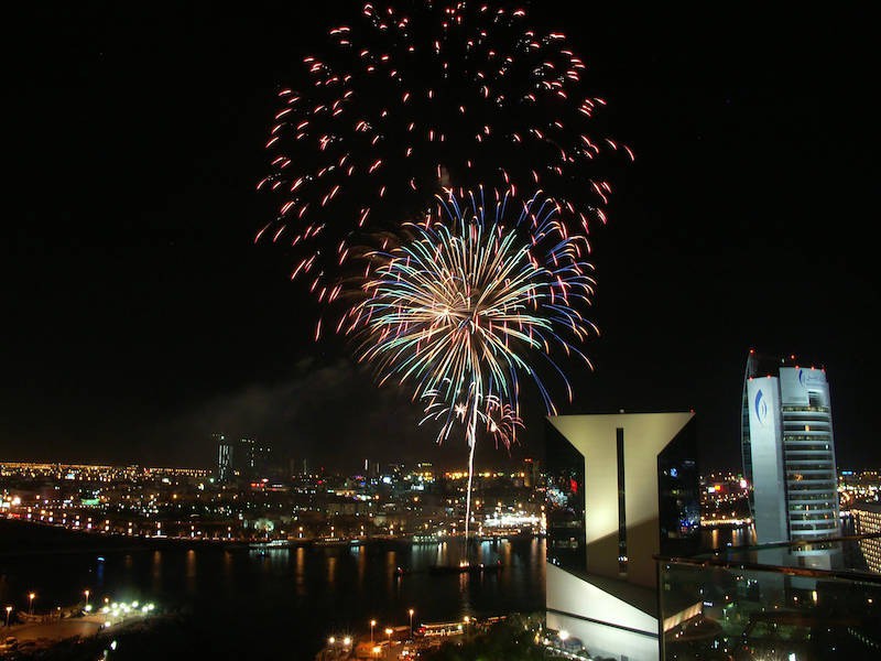 An Silvester bietet Dubai einer der größten Feuerwerk-Shows.