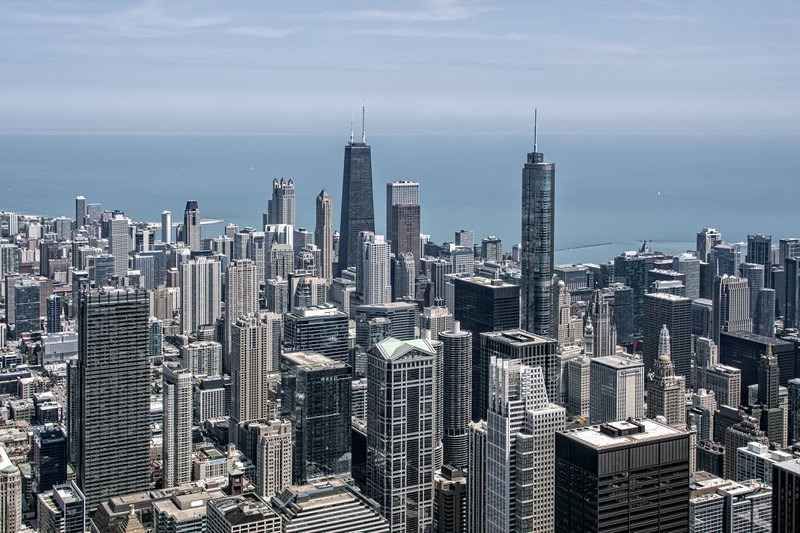 Den Blick vom Skydeck Tower in Chicago sollte man erlebt haben.