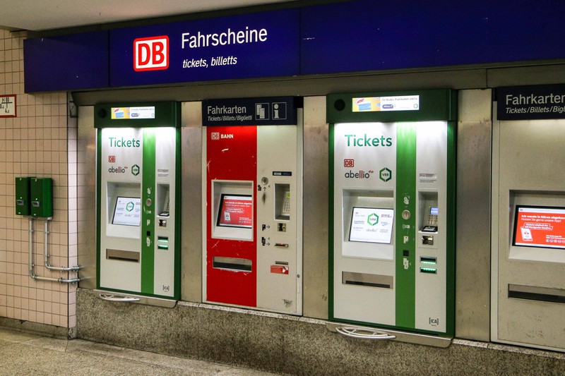 Fahrscheine, die jetzt unnötig sind, weil man die Fahrt nicht mehr antreten möchte - kriegt man sein Geld zurück?
