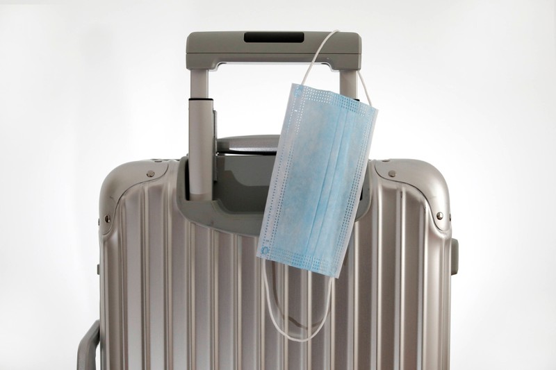 Wenn man vor dem 8.3.2020 seine Reise gebucht hat, bekommt man entweder einen Reise-Gutschein oder das Geld ausbezahlt.