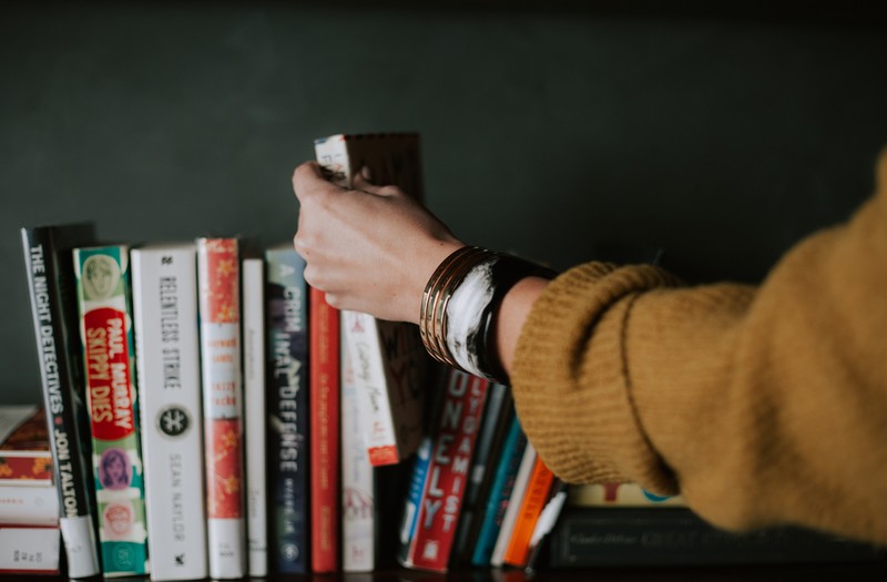 Die richtige Lektüre verschönert die Zeit zuhause