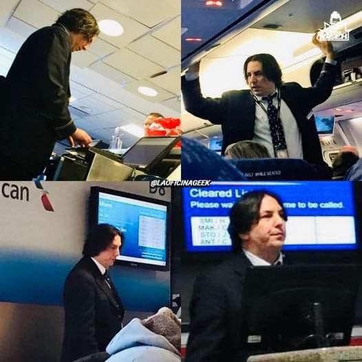 Der Flugbegleiter hat starke Ähnlichkeit mit Snape aus Harry Potter.