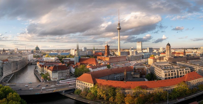 Die Hauptstadt Berlin hat viele schöne Sehenswürdigkeiten.
