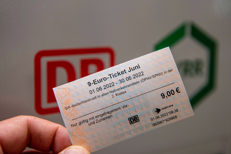 Gilt das 9-Euro-Ticket der Deutschen Bahn auch für die 1. Klasse?