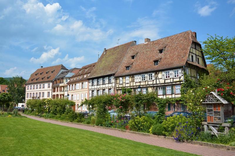 Die Stadt Wissembourg liegt am Fluss Lauter