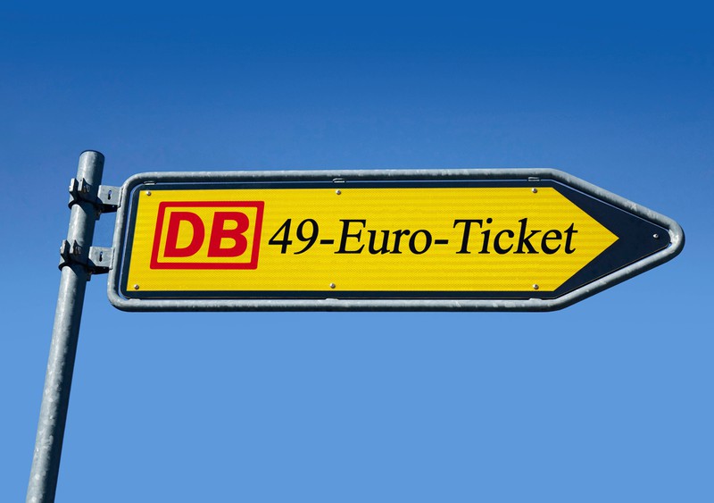 Es ist unwahrscheinlich, dass das Deutschlandticket dauerhaft bei 49 Euro bleiben wird.