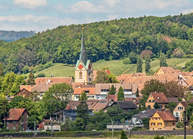 Thayngen ist eine politische Gemeinde des Kantons Schaffhausen in der Schweiz.