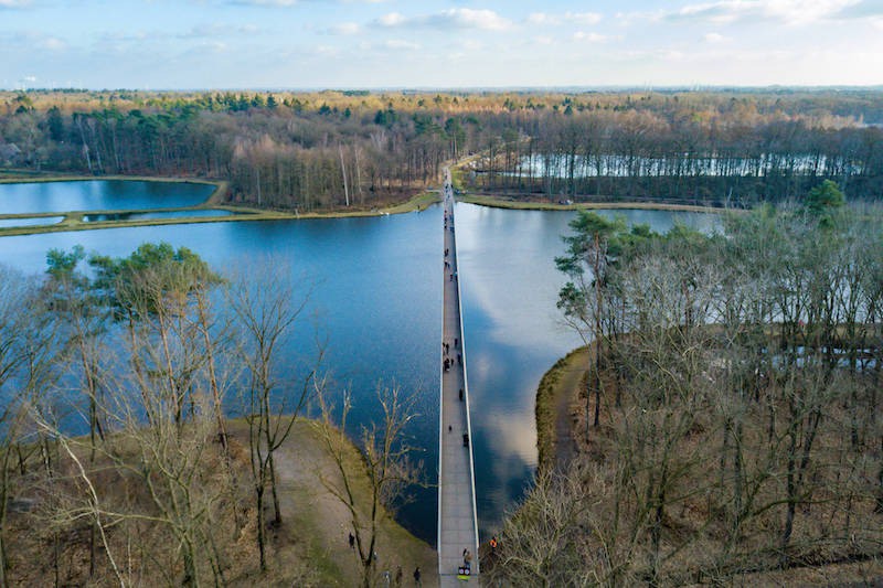 Durch den Seeübergang in Bokrijk kann mit dem Rad überquert werden.