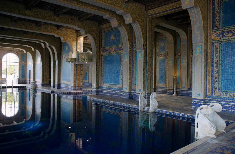 Der Pool von Hearst Castle ist eine beliebte Sehenswürdigkeit in Kalifornien.