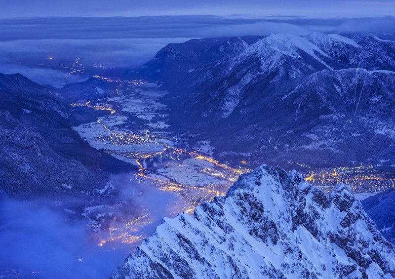 Garmisch-Patenkirchen ist der Winterort in Deutschland.
