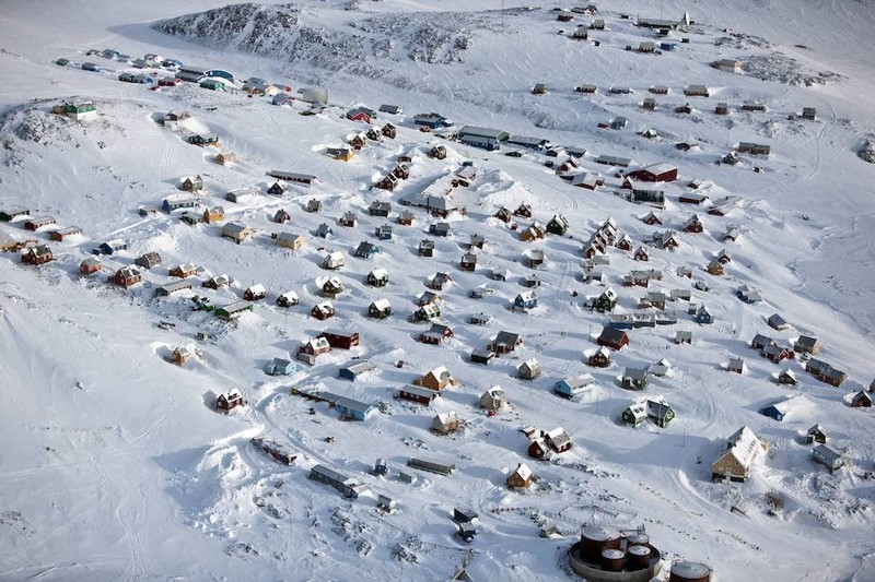 Ittoqqortoormiit in Grönland ist ein wahres Märchenland im Winter.